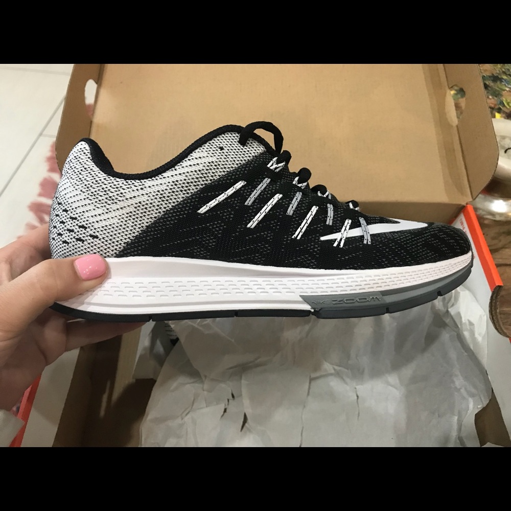Nike zoom elite women’s running shoes in size 7